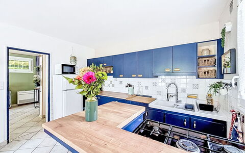 West Coast: Appartement, Balcon, Condominium, Clôture, Mobilier De Jardin
