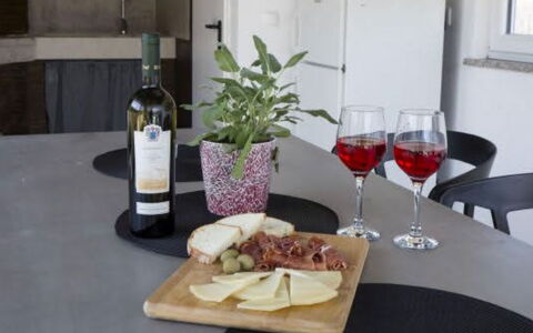 Šimuni: Appartement, Balcon, Condominium, Clôture, Mobilier De Jardin