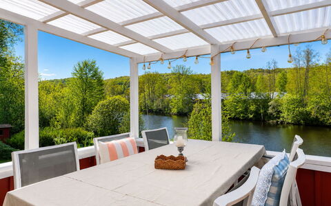 Knäredsdrömmen: Appartement, Balcon, Condominium, Clôture, Mobilier De Jardin