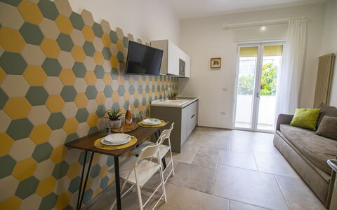 Elementi Luxury Otranto: Design Intérieur, Sol, Meubles, Sol, Plafond, Pièce, Chaise, Table Cuisine Et Salle A Manger, Cuisine, Tache De Bois