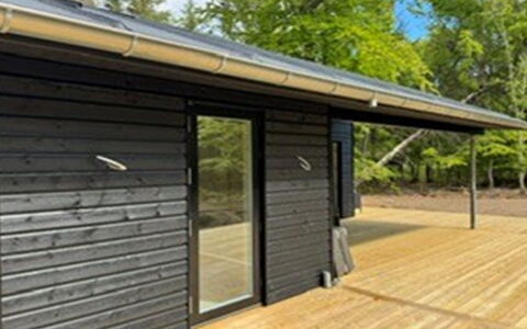 Mavis - 1.6Km from the Sea: Bois, Siding, Toit, Chalet, Batiments Jardin, Dur, Planche, Cabanon, Cabane En Rondins, Ombre