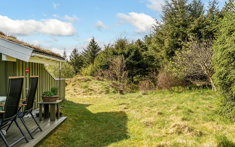 Jürgen - 2.5Km from the Sea: Herbe, Arbuste, Lot Terre, Prairie, Chalet, Zone Rurale, Jardin, Couverture De Sol, Pelouse