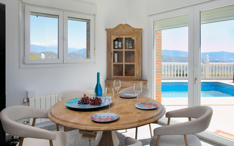 Magdalena: Meubles, Design Intérieur, Chaise, Table, Bois, Sol, Table Cuisine Et Salle A Manger, Salle À Manger, Sol, Pièce