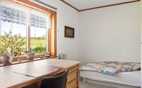 Extorp: Meubles, Design Intérieur, Bois, Sol, Sol, Chambre, Lit, Pièce, Éclairage, Drap De Lit