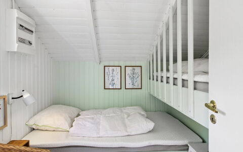 Ilwith - 28Km from the Sea: Chambre, Lit, Design Intérieur, Bois, Sol, Plafond, Sol, Meubles, Literie, Drap De Lit