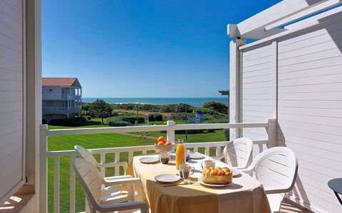 Lumière et Vue Océan: Appartement, Balcon, Côte, Hôtel, Recours, Station Balnéaire, Ville Resort, Baie, Appartement Penthouse