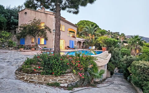 Villa Sea View: Appartement, Balcon, Côte, Hôtel, Recours, Station Balnéaire, Ville Resort, Baie, Appartement Penthouse
