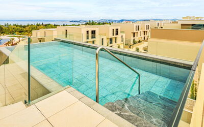 Logement:&nbsp;Petram Deluxe Villa with Rooftop Pool 121.4