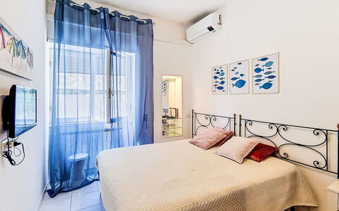 Bemi' Al Mare: Lit, Chambre, Meubles, Sol, Sol, Design Intérieur, Appartement, Pièce, Drap De Lit, Literie