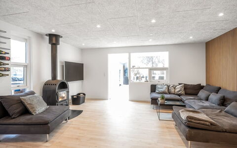 Keijo - from the Sea: Sol, Design Intérieur, Plafond, Sol, Bois, Parquet, Meubles, Luminaire, Éclairage, Salon