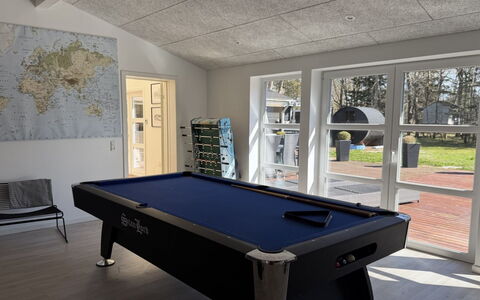 Keijo - from the Sea: Bassin, Table De Billard, Meubles, Sol, Design Intérieur, Sol, Salle De Billard, Plafond, Table