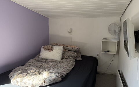 Keijo - from the Sea: Chambre, Sol, Design Intérieur, Lit, Sol, Drap De Lit, Plafond, Literie, Pièce, Linge