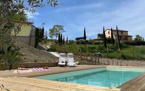 Villa i Fiori: Piscine, Meubles, Mobilier De Jardin, Chaise, Recours, Cour, Balancelle, Plante D'Appartement, Villa, Arrière-Cour