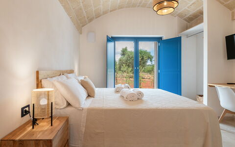 Tenuta Emma: Chambre, Design Intérieur, Domicile, Cadre De Lit, Lit, Literie, Plafond, Drap De Lit, Linge, Matelas