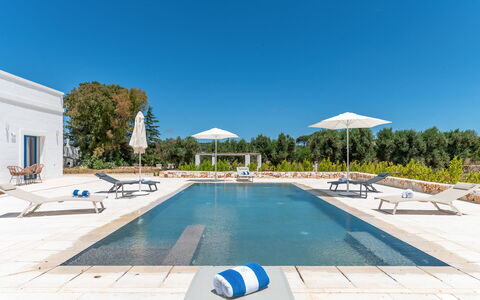 Tenuta Emma: Bleu, Piscine, Biens, Aménagement Paysager, Miroir D'Eau, Recours, Villa, Ville Resort