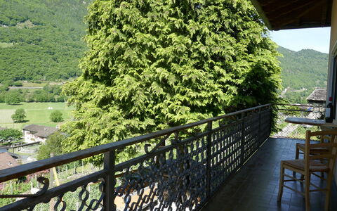Casa Malva: Balcon, Station De Montagne, Porche, Balustrade, Clôture, Ombre, Balustre, Eco Hôtel, Mobilier De Jardin