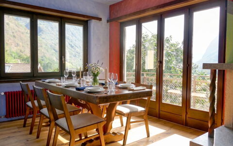 Casa Malva: Meubles, Table, Design Intérieur, Chaise, Bois, Salle À Manger, Table Cuisine Et Salle A Manger, Sol, Sol, Plafond