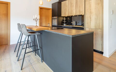Flims 796: Meubles, Sol, Design Intérieur, Comptoir, Sol, Cuisine, Bois, Parquet, Cabinetry, Plafond