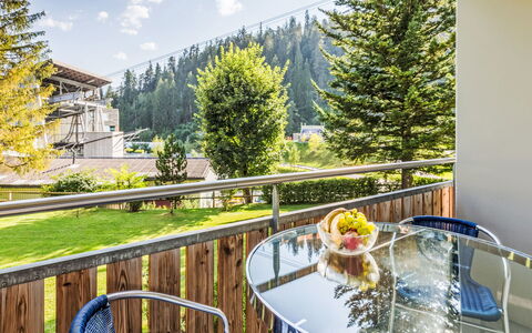 Val Signina 4-8: Meubles, Mobilier De Jardin, Table, Design Intérieur, Chaise, Tableau De Plein Air, Table Cuisine Et Salle A Manger, Ombre, Pot De Fleur, Plante D'Appartement