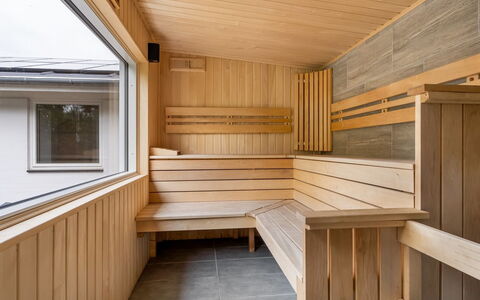 Erna - 900M from the Sea: Meubles, Mer, Chaise, Ombre, Balcon, Mobilier De Jardin, Eco Hôtel, Côte, Plate-Forme, Tache De Bois