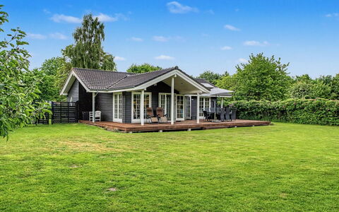 Stavros - 325M from the Sea: Herbe, Domicile, Maison, Toit, Chalet, Porche, Biens, Ferme, Pelouse, Jardin