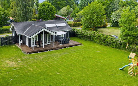 Stavros - 325M from the Sea: Herbe, Maison, Domicile, Zone Résidentielle, Toit, Chalet, Jardin, Pelouse, Biens, Ferme