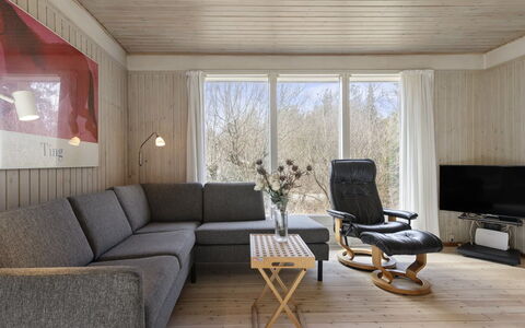 Ursula - 7Km from the Sea: Meubles, Bois, Sol, Sol, Salon, Design Intérieur, Canapé, Domicile, Parquet