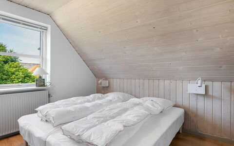 Ulv - from the Sea: Bois, Sol, Sol, Chambre, Plafond, Parquet, Lit, Design Intérieur, Domicile, Dur