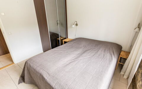 Maahisenrinne 1 a 1: Meubles, Chambre, Lit, Sol, Literie, Appartement, Design Intérieur, Sol, Drap De Lit, Cadre De Lit