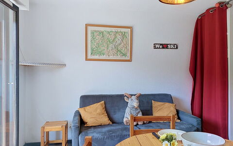 Turquoise: Meubles, Chambre, Lit, Sol, Literie, Appartement, Design Intérieur, Sol, Drap De Lit, Cadre De Lit