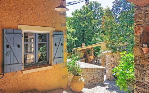 Le Vieux Moulin: Herbe, Maison, Zone Rurale, Chalet, Toit, Domicile, Paysage, Plaine, Lot Terre