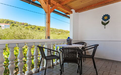 Trogir Slatine 170: Herbe, Maison, Zone Rurale, Chalet, Toit, Domicile, Paysage, Plaine, Lot Terre