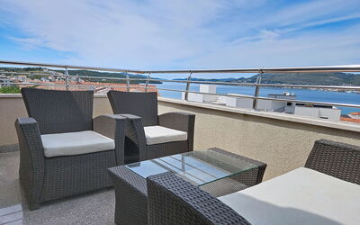 Trogir Okrug Gornji 259