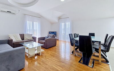 Trogir Okrug Gornji 259