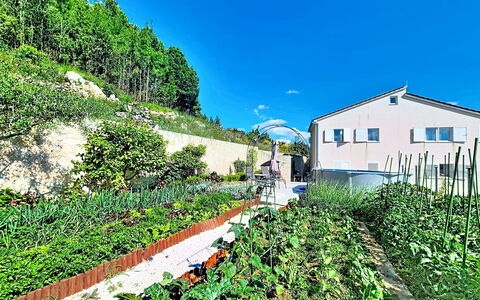 Stanići 100: Herbe, Maison, Zone Rurale, Chalet, Toit, Domicile, Paysage, Plaine, Lot Terre