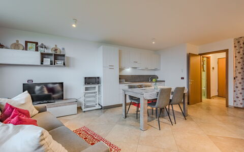 Ciasina Alpina: Sol, Design Intérieur, Sol, Plafond, Meubles, Pièce, Salon, Canapé, Appartement, Parquet