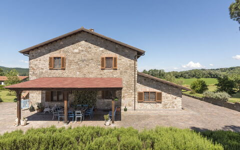 Tuscia Prestige: Herbe, Maison, Zone Rurale, Chalet, Toit, Domicile, Paysage, Plaine, Lot Terre