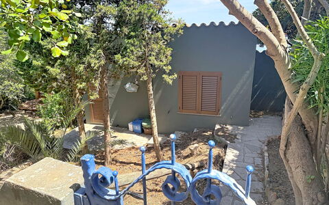 Porto Luna 1: Herbe, Maison, Zone Rurale, Chalet, Toit, Domicile, Paysage, Plaine, Lot Terre