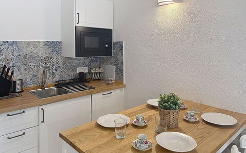 Porto Luna 1: Herbe, Maison, Zone Rurale, Chalet, Toit, Domicile, Paysage, Plaine, Lot Terre