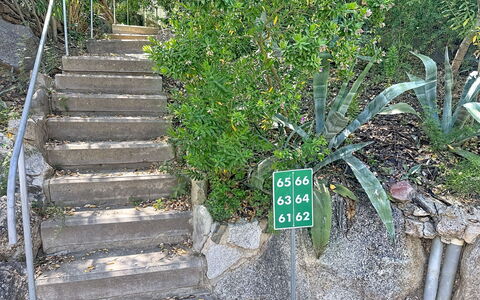 Porto Luna 1: Herbe, Maison, Zone Rurale, Chalet, Toit, Domicile, Paysage, Plaine, Lot Terre