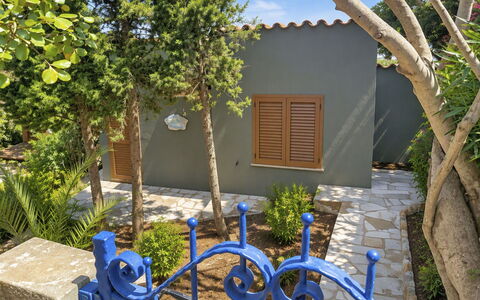 Porto Luna 1: Ombre, Jardin, Aménagement Paysager, Pot De Fleur, Arrière-Cour, Cour, Cour, Hacienda, Eco Hôtel, Plante D'Appartement