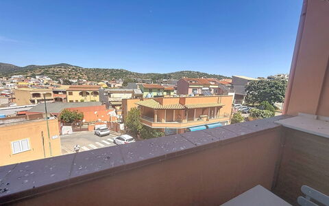Coniglio Beach: Herbe, Maison, Zone Rurale, Chalet, Toit, Domicile, Paysage, Plaine, Lot Terre