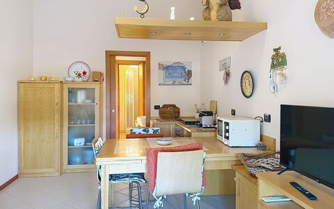 Coniglio Beach: Herbe, Maison, Zone Rurale, Chalet, Toit, Domicile, Paysage, Plaine, Lot Terre