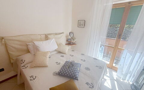Coniglio Beach: Herbe, Maison, Zone Rurale, Chalet, Toit, Domicile, Paysage, Plaine, Lot Terre