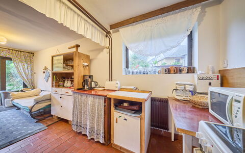 Černý: Meubles, Bois, Design Intérieur, Pièce, Sol, Plafond, Sol, Éclairage, Domicile, Chaise