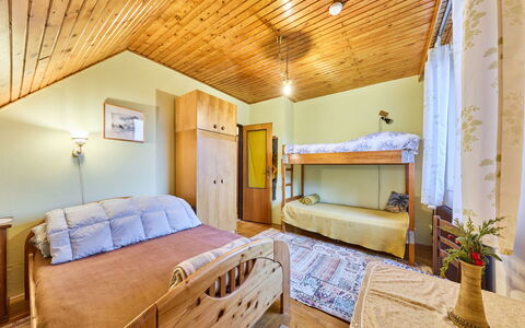 Černý: Lit, Chambre, Bois, Design Intérieur, Plafond, Drap De Lit, Literie, Sol, Meubles, Cadre De Lit