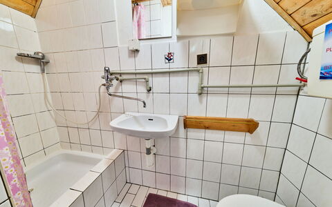 Černý: Bois, Luminaire Plomberie, Sol, Sol, Plomberie, Salle De Bains, Lavabo, Robinet, Évier, Toilette