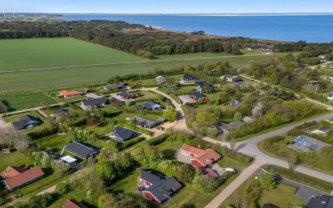 Maiti - 400M to the Fjord: Piscine, Zone Résidentielle, Design Urbain, Établissements Humains, Domicile, Biens, Appartement, Recours, Condominium, Hacienda