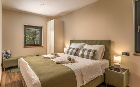 Vrh: Meubles, Lit, Design Intérieur, Sol, Chambre, Sol, Literie, Mur, Drap De Lit, Pièce