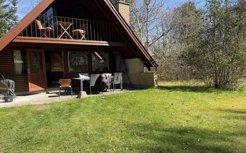 Kaija - from the Sea: Chalet, Maison, Domicile, Toit, Ferme, Batiments Jardin, Biens, Jardin, Pelouse, Cabane En Rondins